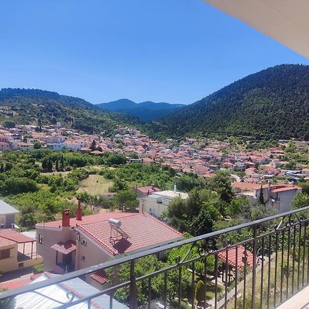 Το Πέτρινο Leilighet Kiriákion Eksteriør bilde